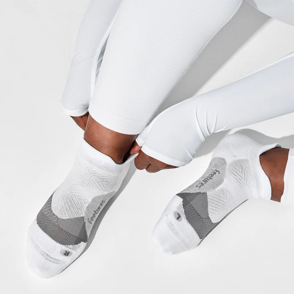 Feetures Elite Light Cushion Tab - White
