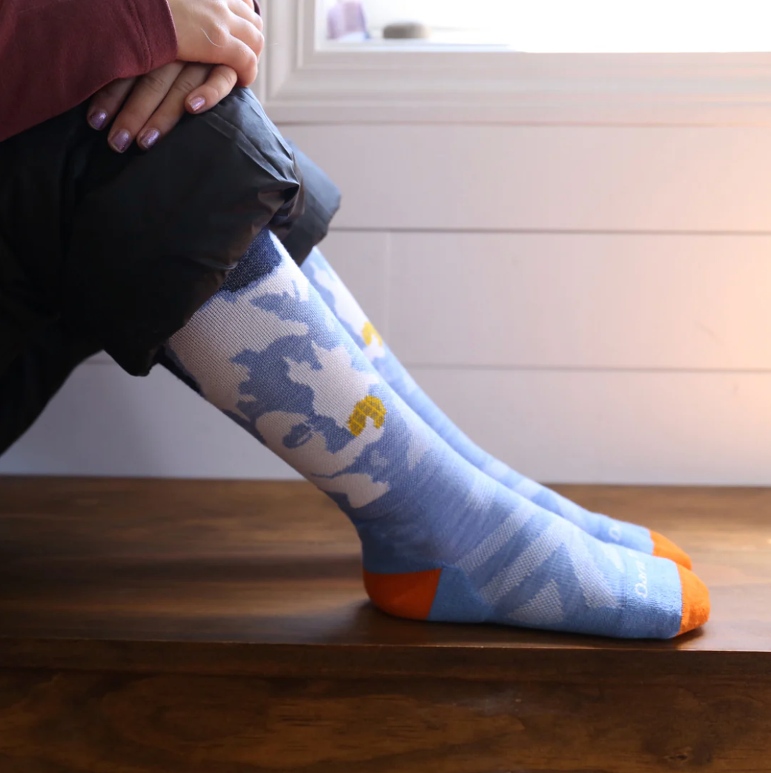 Darn Tough Kids Little Yeti Over-the-Calf Midweight Ski & Snowboard Socks - Midnight