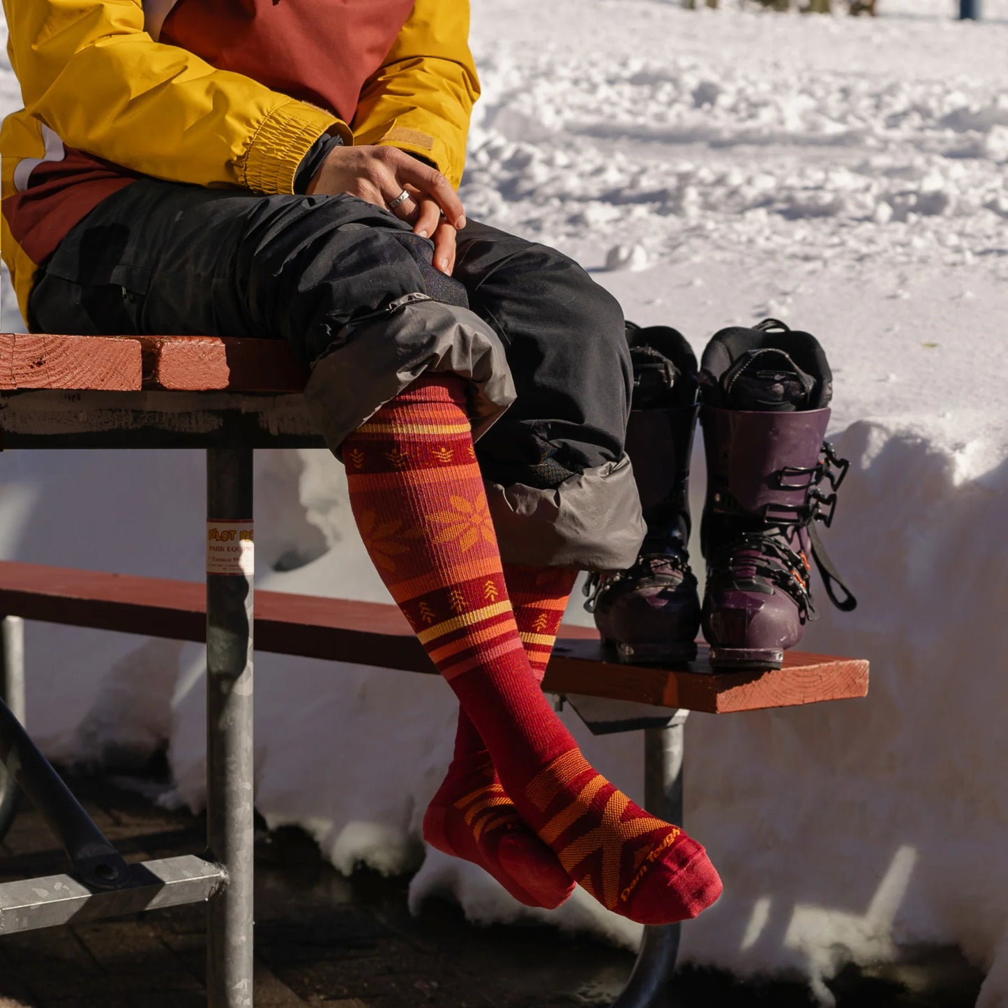 Darn Tough Women's Snow Alpine Over the Calf Lightweight Socks - Burgundy