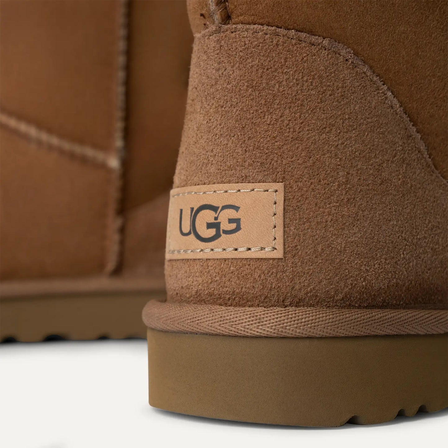 UGG Women's Classic Short ll Boots - Chestnut