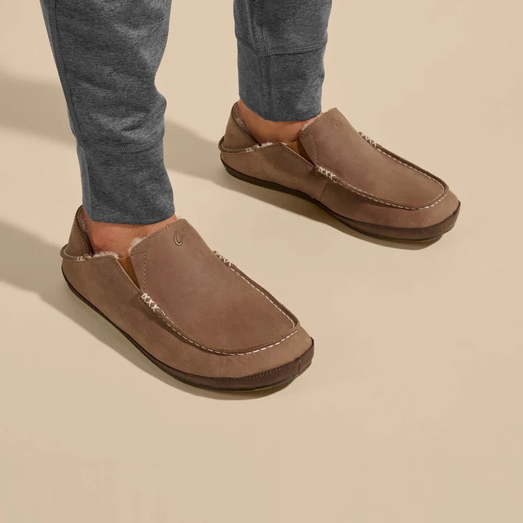 Olukai Men's Moloa Slipper - Toffee/Dark Wood