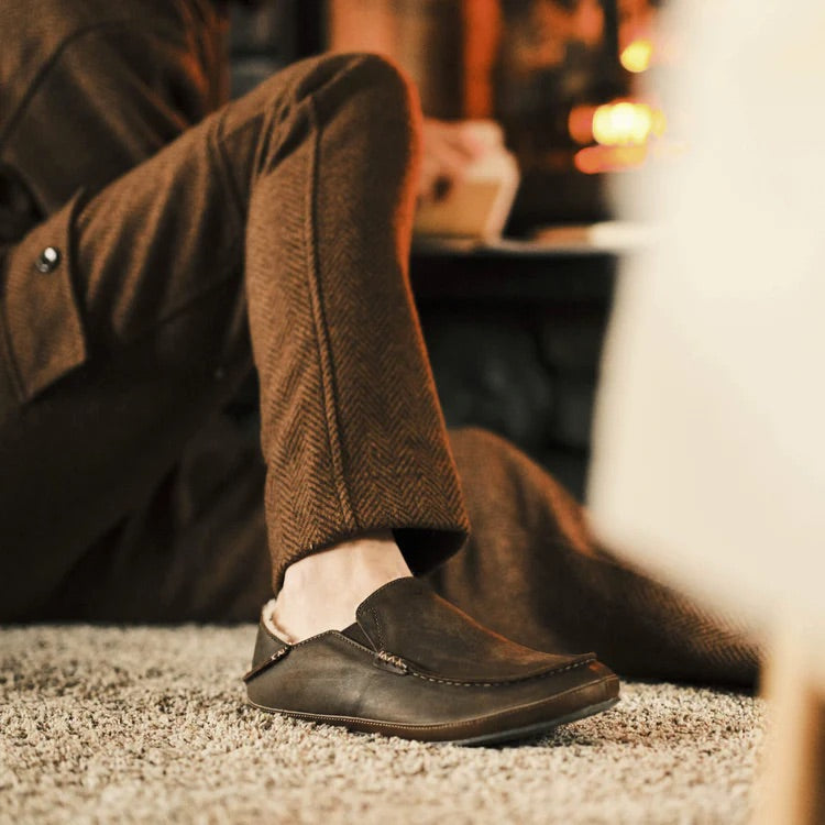 Olukai Men's Moloa Slipper - Dark Wood
